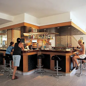 https://tossa-beach-hotel.catalonia-hotels.com